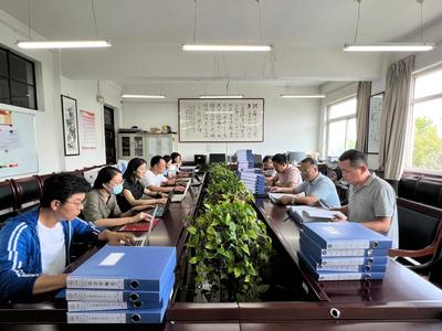 沒有暑假 追趕超越 文學院本科教育教學審核評估工作紀實